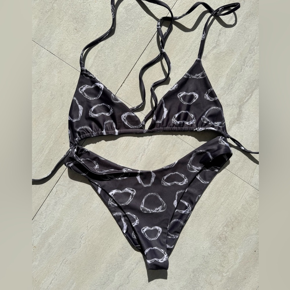 Finatics Jaws Bikini